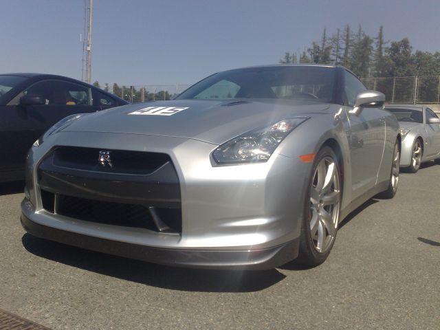 Nissan GT-R front