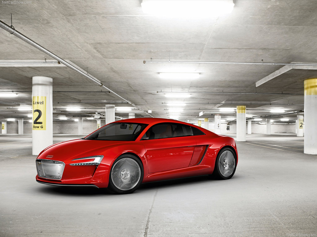 Príkladom budúcich rýchlejšich, úspornejších a bezpečnejšich automobilov je Audi e-tron